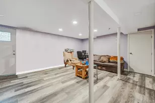 217 Abbington Ct, Copiague, NY 11726 - Photo 32