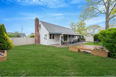 217 Abbington Court, Copiague, NY 11726 - Photo 4