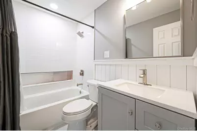 217 Abbington Court, Copiague, NY 11726 - Photo 24