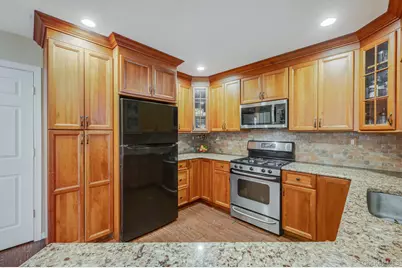 217 Abbington Court, Copiague, NY 11726 - Photo 12