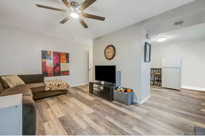 217 Abbington Court, Copiague, NY 11726 - Photo 26