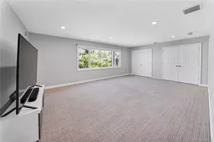 28 Old Field Ln, Great Neck, NY 11020 - Photo 20