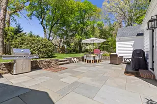 49 Clinton Rd, Bedford Hills, NY 10507 - Photo 22