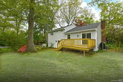 29 Bennett Avenue, Huntington Station, NY 11746 - Photo 22