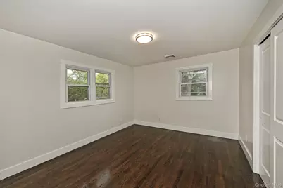 29 Bennett Avenue, Huntington Station, NY 11746 - Photo 16
