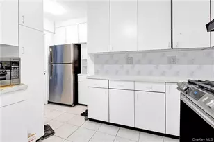 2580 Ocean Pkwy, Brooklyn, NY 11235 - Photo 12