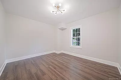 317 Haven Avenue, Ronkonkoma, NY 11779 - Photo 14