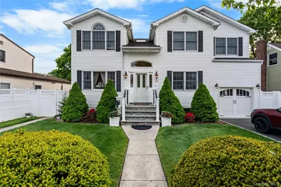 3 Lido Parkway, Lindenhurst, NY 11757 - Photo 1