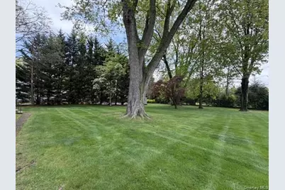 37 Eastover Drive, East Northport, NY 11731 - Photo 12
