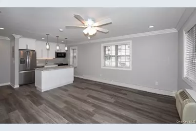 07 Spinningwheel Road #1B, Massapequa, NY 11758 - Photo 4
