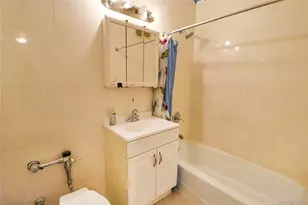 41-25 Kissena Blvd, Flushing, NY 11355 - Photo 4