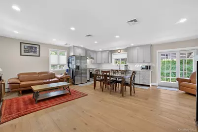 30 Brandeis Avenue, Mohegan Lake, NY 10547 - Photo 14