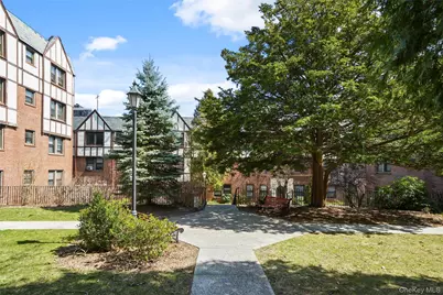 3 Greenridge Avenue #B8, White Plains, NY 10605 - Photo 12