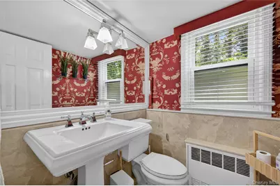 112 The Intervale, Roslyn, NY 11576 - Photo 16