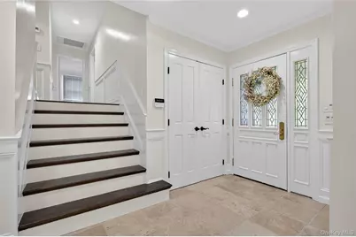 112 The Intervale, Roslyn, NY 11576 - Photo 4