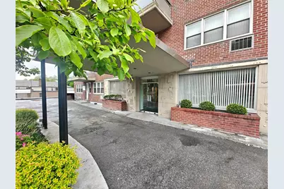 385 McLean Avenue #8D, Yonkers, NY 10705 - Photo 2