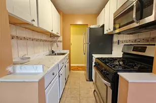385 McLean Ave, Yonkers, NY 10705 - Photo 10