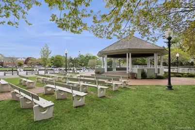 [Address not provided], Babylon, NY 11702 - Photo 32