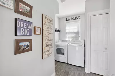 [Address not provided], Babylon, NY 11702 - Photo 12