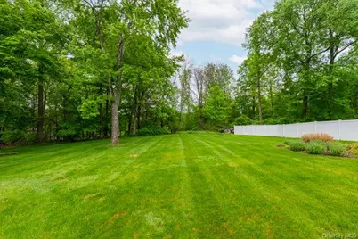 7 Fair Oaks Drive, Poughkeepsie, NY 12603 - Photo 6