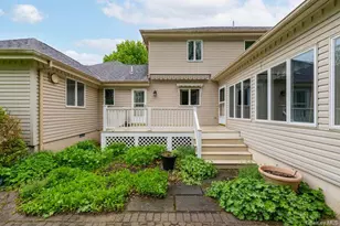 7 Fair Oaks Dr, Poughkeepsie, NY 12603 - Photo 4