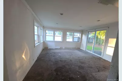 611 Lakeview Avenue, Rockville Centre, NY 11570 - Photo 6