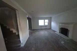 611 Lakeview Ave, Rockville Centre, NY 11570 - Photo 2