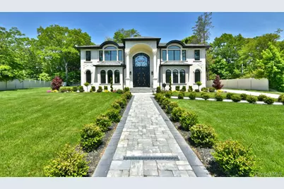 33 Parkway Drive, Roslyn Heights, NY 11577 - Photo 1