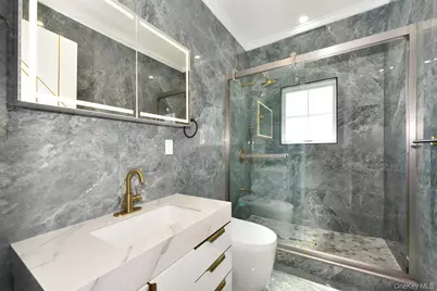 33 Parkway Drive, Roslyn Heights, NY 11577 - Photo 40