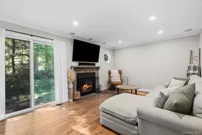 601 Kensington Way, Mount Kisco, NY 10549 - Photo 2