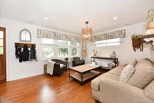 129 Commonwealth Ave, Massapequa, NY 11758 - Photo 10