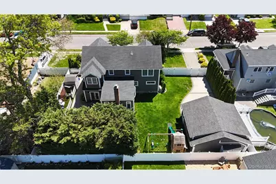 129 Commonwealth Avenue, Massapequa, NY 11758 - Photo 46