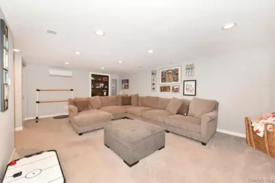 129 Commonwealth Avenue, Massapequa, NY 11758 - Photo 32