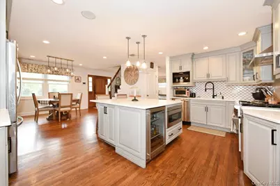 129 Commonwealth Avenue, Massapequa, NY 11758 - Photo 16