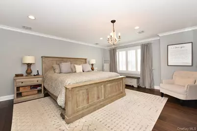 129 Commonwealth Avenue, Massapequa, NY 11758 - Photo 24