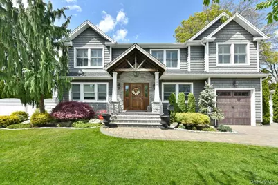 129 Commonwealth Avenue, Massapequa, NY 11758 - Photo 2