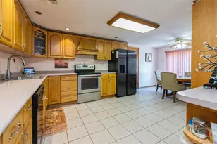 54 College Hills Dr, Farmingville, NY 11738 - Photo 10