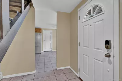 54 College Hills Drive, Farmingville, NY 11738 - Photo 8
