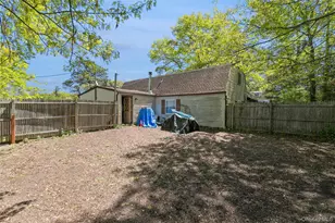 54 College Hills Dr, Farmingville, NY 11738 - Photo 24