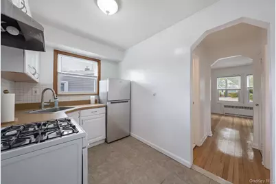 82 Nottingham Avenue, Valley Stream, NY 11580 - Photo 24