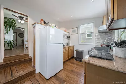 82 Nottingham Avenue, Valley Stream, NY 11580 - Photo 14