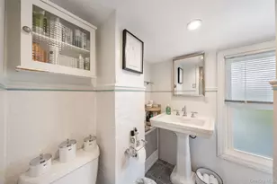 82 Nottingham Ave, Valley Stream, NY 11580 - Photo 10