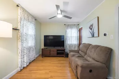 82 Nottingham Avenue, Valley Stream, NY 11580 - Photo 4