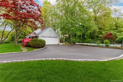 14 Bunkerhill Drive, Huntington, NY 11743 - Photo 14