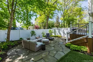 8 Loretta Ct, Coram, NY 11727 - Photo 26