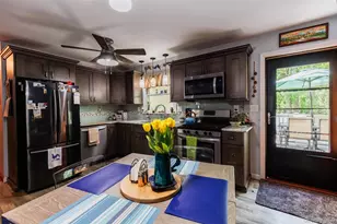 8 Loretta Ct, Coram, NY 11727 - Photo 8