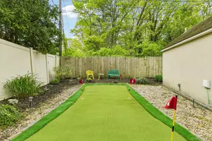 106 Morewood Dr, Smithtown, NY 11787 - Photo 38