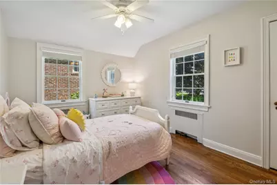 17 Kensington Road, Garden City, NY 11530 - Photo 14