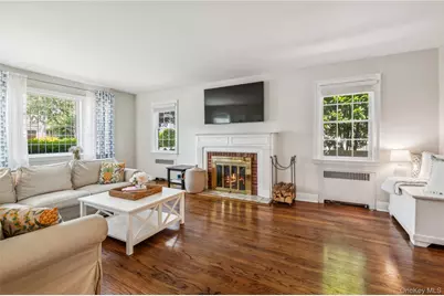 17 Kensington Road, Garden City, NY 11530 - Photo 8