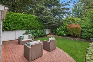 17 Kensington Rd, Garden City, NY 11530 - Photo 4